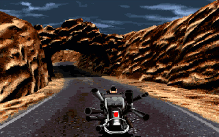 Poursuite en moto dans les gorges désertiques