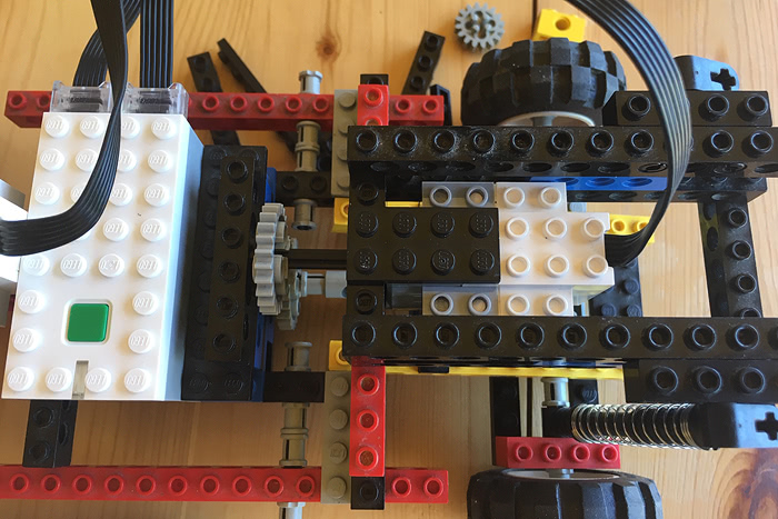 Voiture télécommandée en LEGO - Version 2 - Train arrière