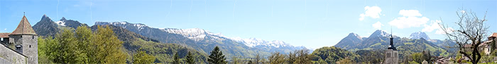 Panorama pris depuis la ville de Gruyère, en Suisse