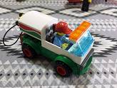 LEGO - L\'aéroport Central City - Le camion-citerne
