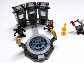 LEGO Marvel Avengers : La Salle des armures d’Iron Man - Intégration de la partie centrale