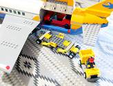 LEGO City : L\'avion de passagers - La voiture dans la soute