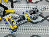 LEGO Technic - La Grue Mobile - Le chassis, la suite