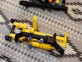 LEGO Technic - La Grue Mobile - La base du bras