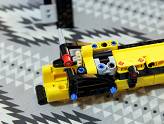 LEGO Technic - La Grue Mobile - Miniaturisation de la mécanique