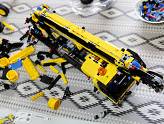 LEGO Technic - La Grue Mobile - Le bras est installé