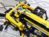 LEGO Technic - La Grue Mobile - Zoom sur la base du bras