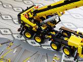 LEGO Technic - La Grue Mobile - L\'arrière en détail
