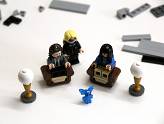 LEGO Harry Potter - Blason Serdaigle - Les personnages installés sur les accessoires fournis