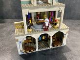 LEGO Harry Potter - Le Bureau de Dumbledore - La tour fermée, vue de l\'intérieur