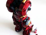 LEGO - Marvel\'s Hulkbuster - Le Hulkbuster, enfin debout.