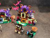 LEGO Elves - Le Sauvetage dans le village des Gobelins - Vue de l\'atelier des cristaux et des accessoires