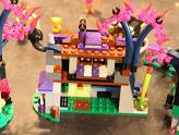 LEGO Elves - Le Sauvetage dans le village des Gobelins - Vue de l\'arrière de l\'atelier scientifique