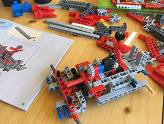 LEGO Technic - Véhicule de premier secours - Etape 2 de la construction