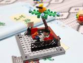 LEGO : L\'animalerie et le café - Montage de la terrasse