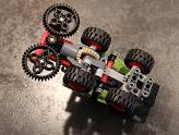 LEGO Technic : Mini CLAAS XERION - Vue de dessous le tracteur
