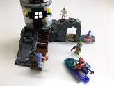 LEGO Hidden Side : Le phare des ténèbres - Zoom sur le bas de la construction