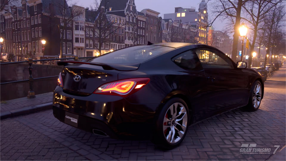 Hyundai Genesis Coupe 3.8 '13