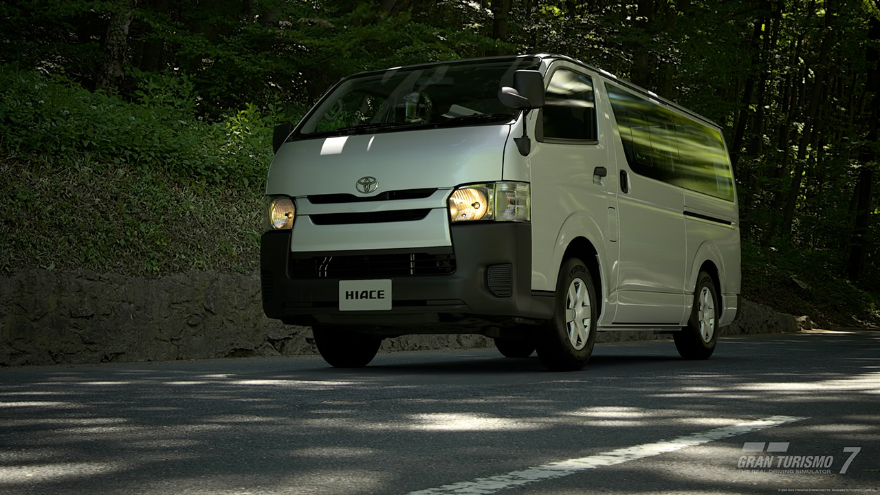 Toyota HiAce Van DX '16